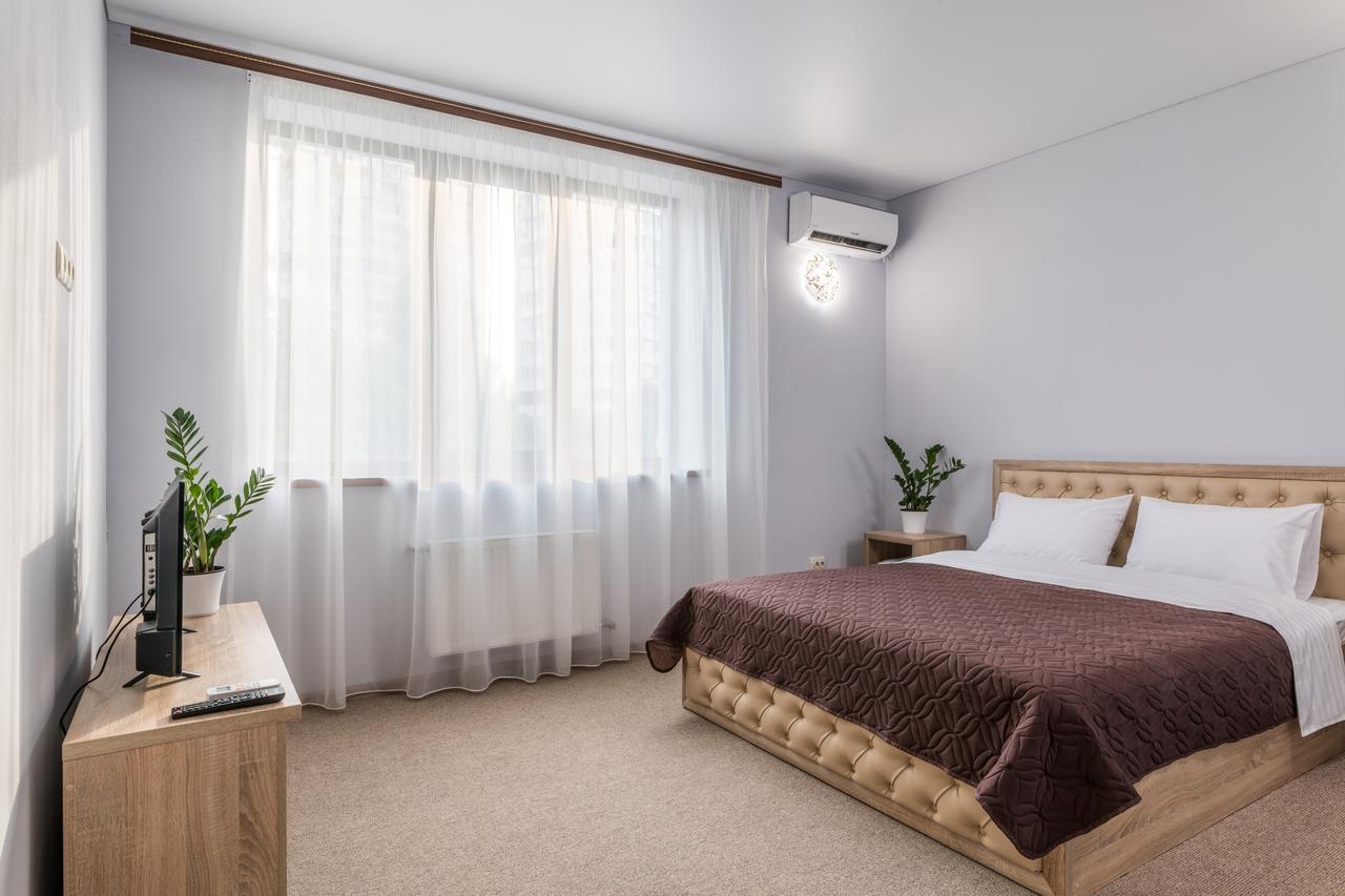 Hôtel Aqua Marina à Kherson Extérieur photo