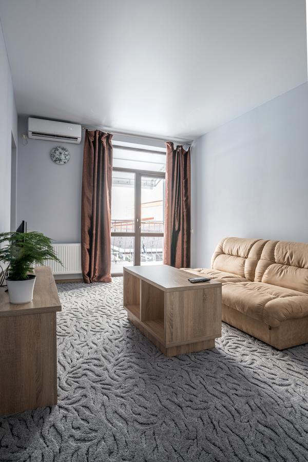 Hôtel Aqua Marina à Kherson Extérieur photo